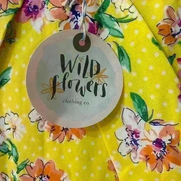 NWT wild flower clothing co. Women’s size Medium- yellow/pink floral pattern. - Picture 6 of 8